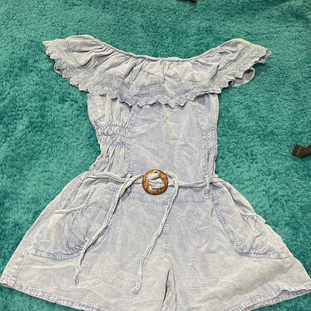 I never used! Jeans jumpsuit, so cute! Short jumpsuit!